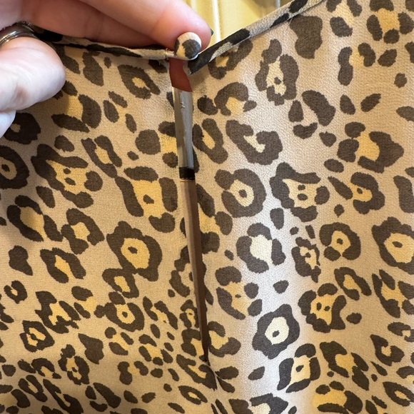 Loft Cream Brown Leopard Print Sleeveless Ruffle Hem Shift Dress Lined Sz M - Picture 7 of 13